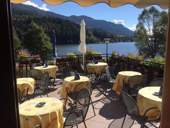 Bar al lago