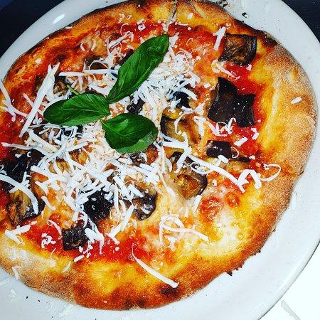Pizzeria 80 Fame