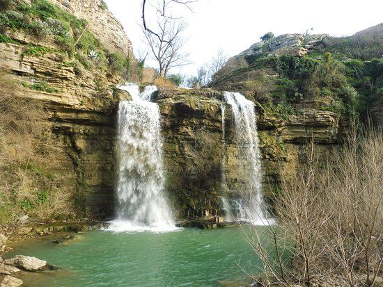 Cascata delle Due Rocche