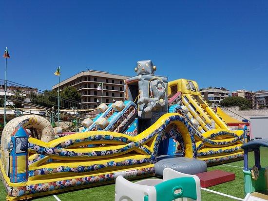 Gomma Park Largo 2 Giugno