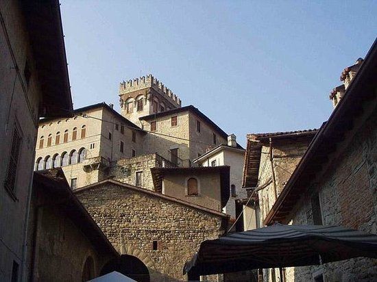 Castello di Costa di Mezzate