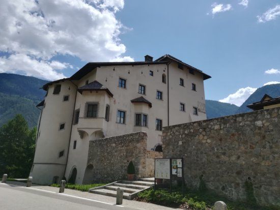 Castel Caldes