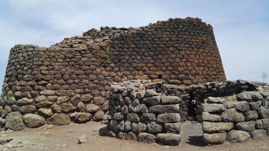 Nuraghe Losa