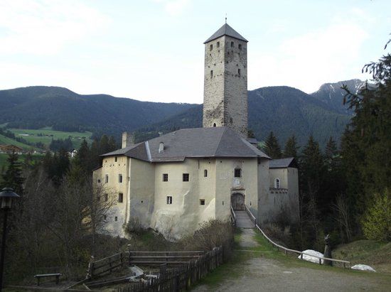 Castello di Monguelfo